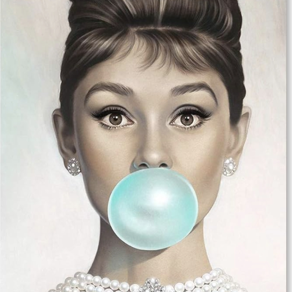 Meet your Posher, Laura